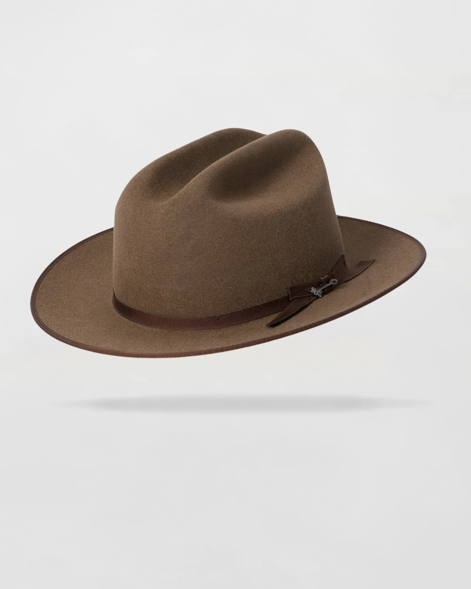 Classic Charm Felt Outdoor Hat in Fawn