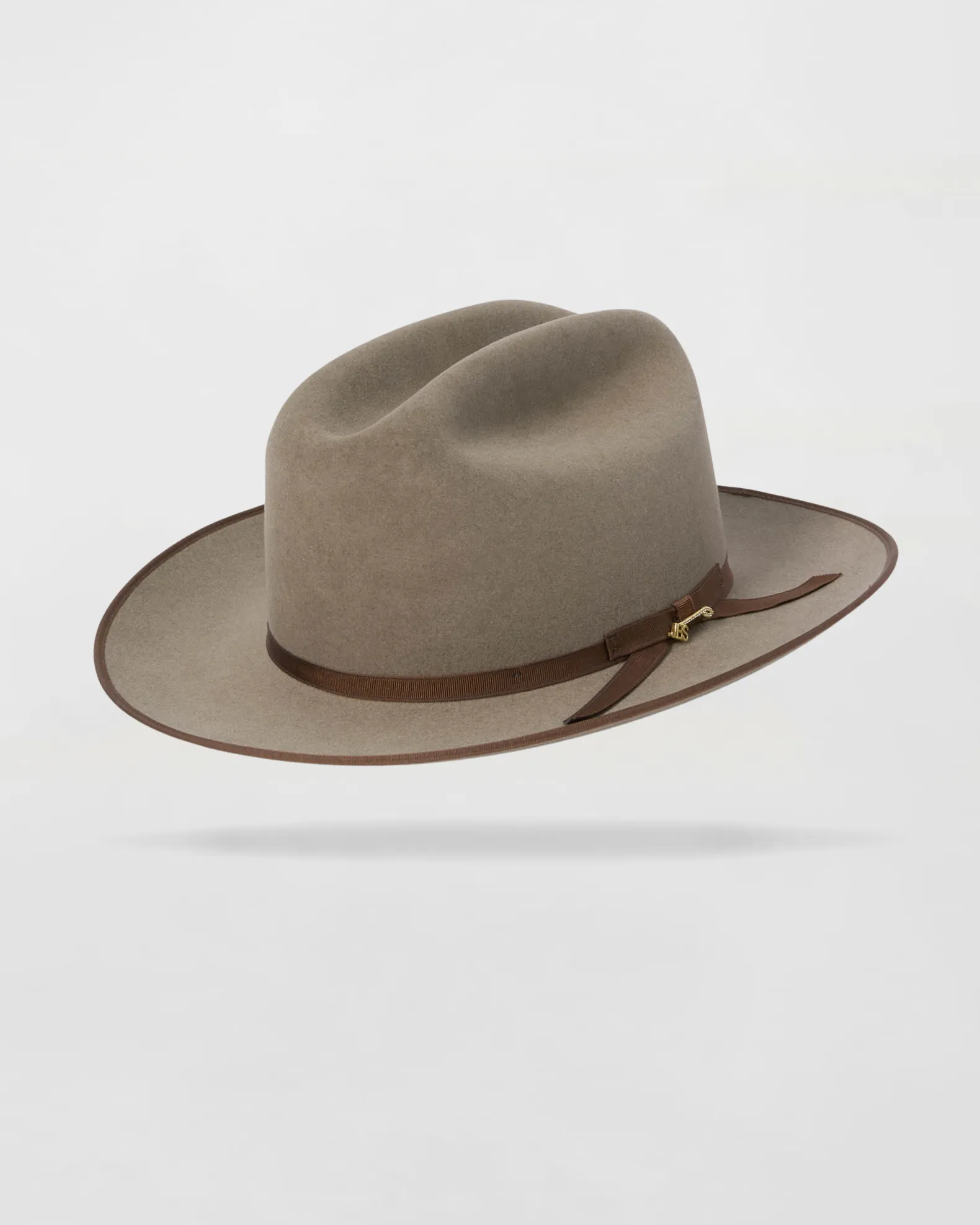 Classic Charm Felt Outdoor Hat in Fawn