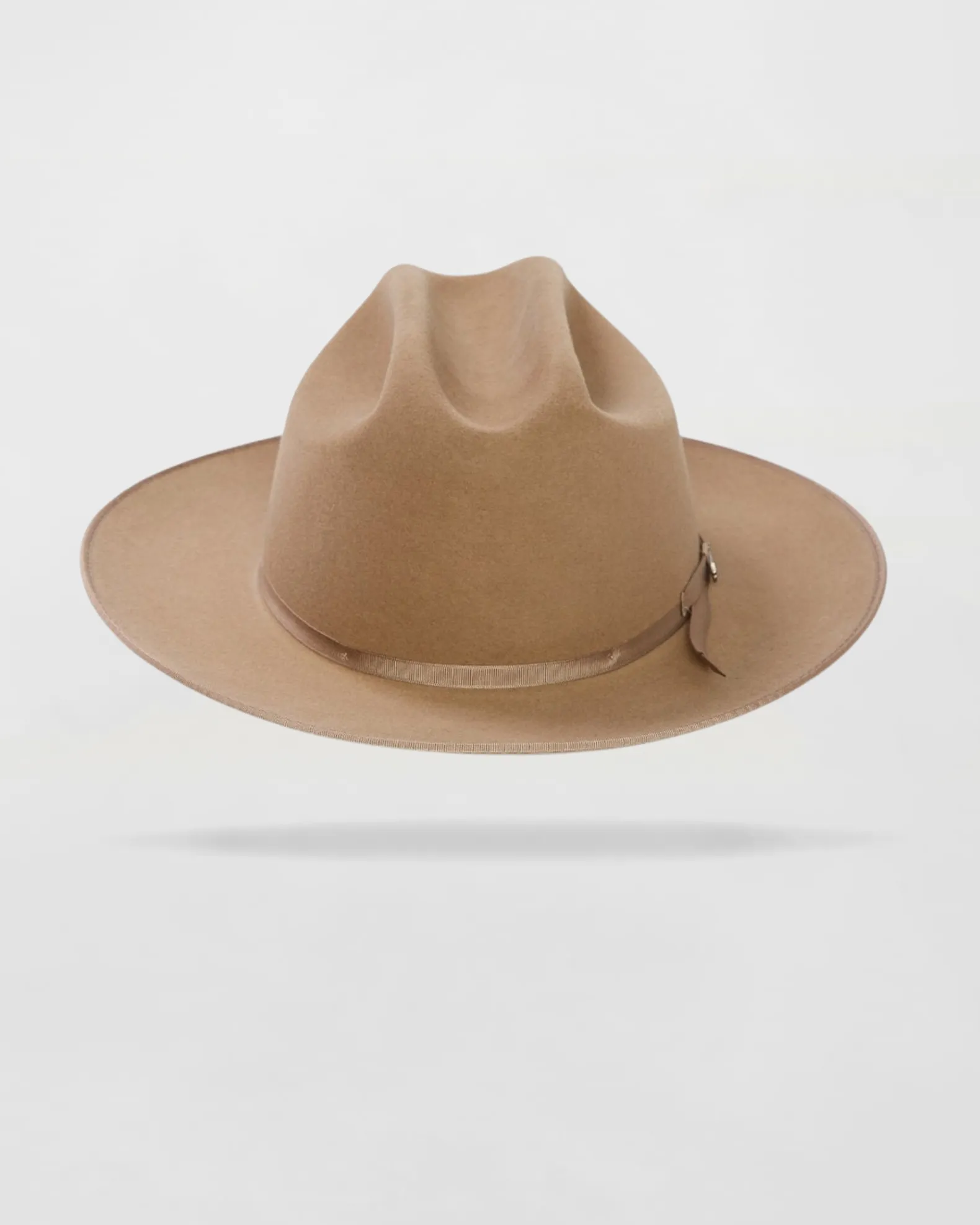 Classic Charm Felt Outdoor Hat in Fawn