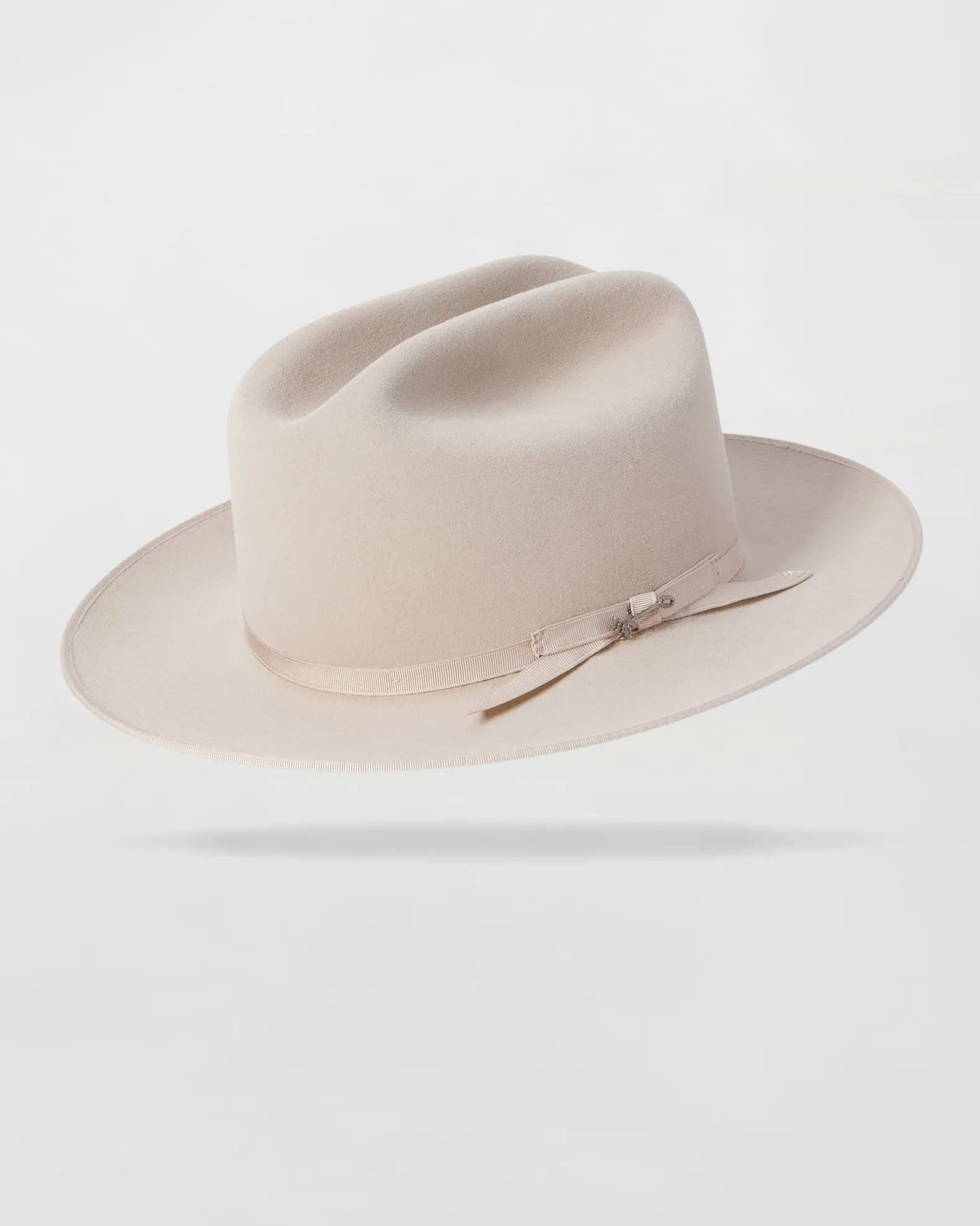 Classic Charm Felt Outdoor Hat in Fawn