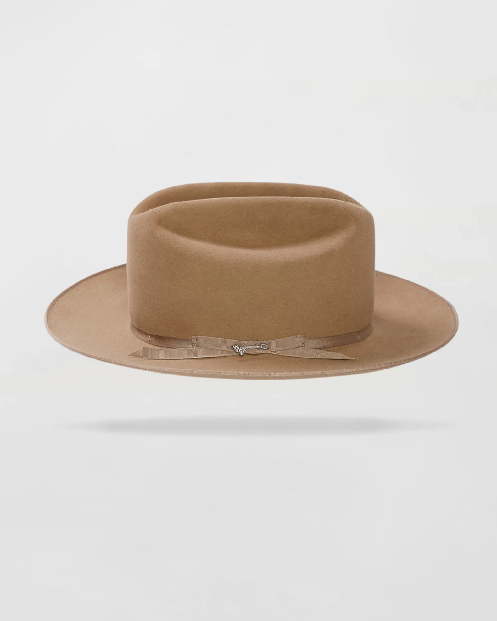 Classic Charm Felt Outdoor Hat in Fawn