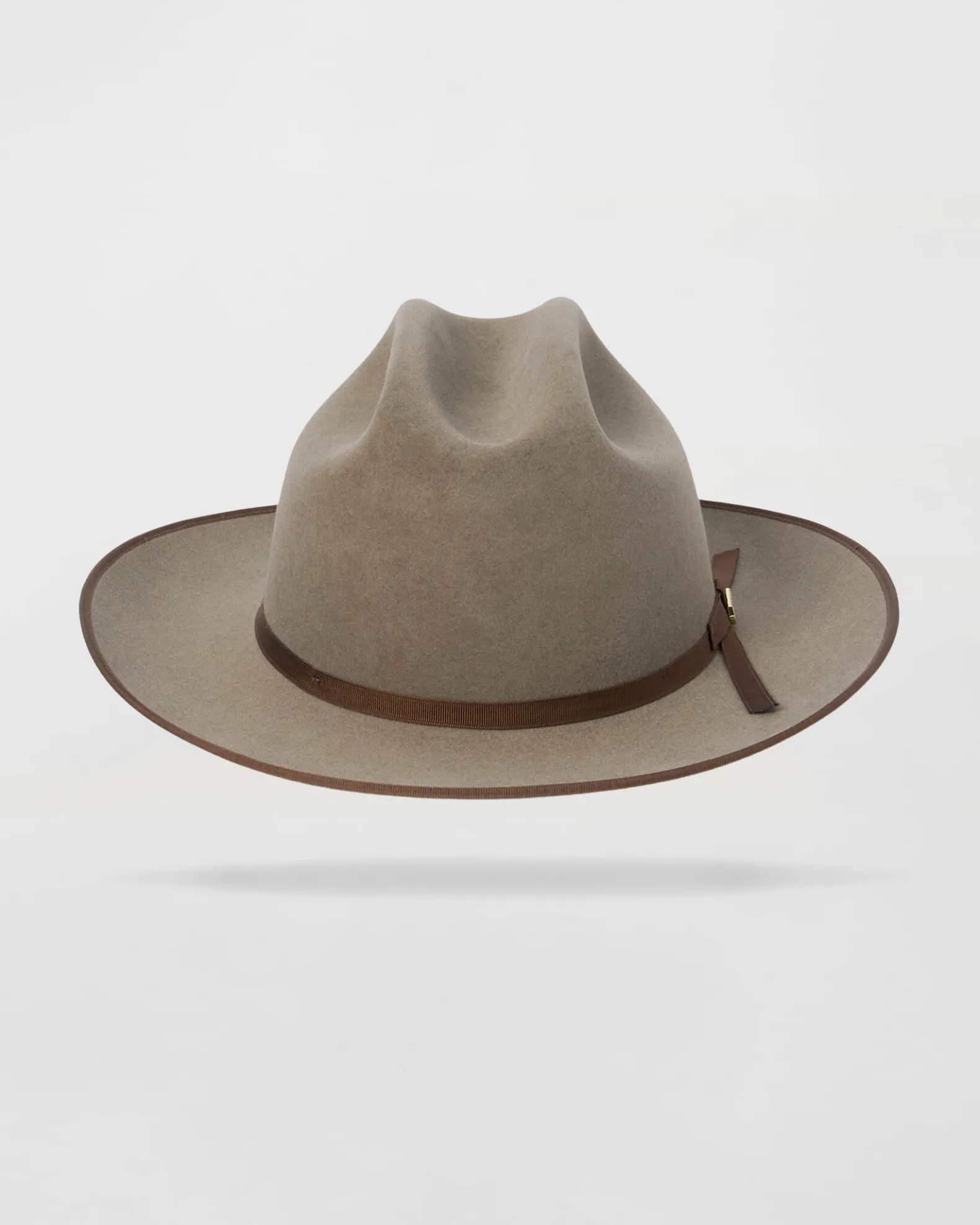 Classic Charm Felt Outdoor Hat in Fawn